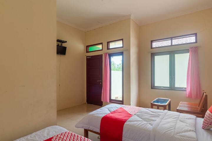 Room 6 of 32
