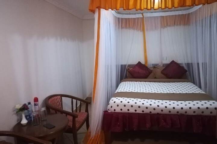 Room 3 of 50