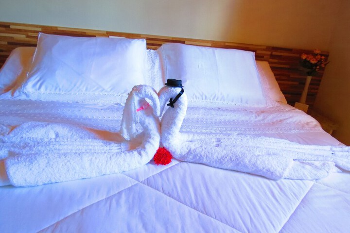 Room 4 of 64