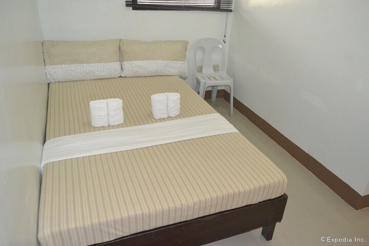 Room 13 of 40