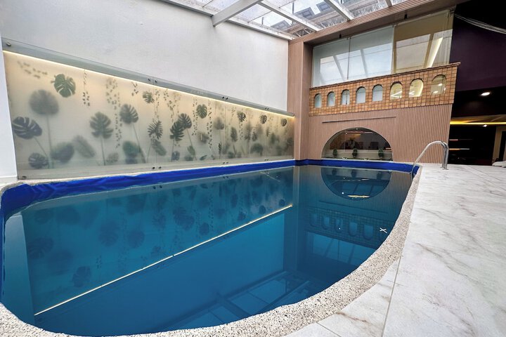 Pool 93 of 144
