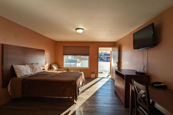 Room 7 of 25