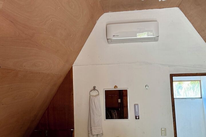 Room 5 of 42