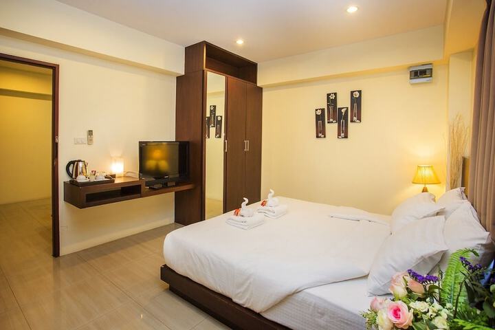 Room 5 of 47