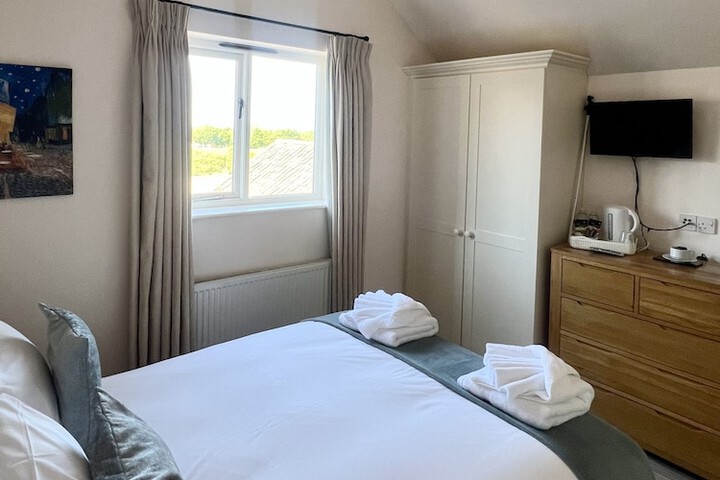 Room 10 of 41