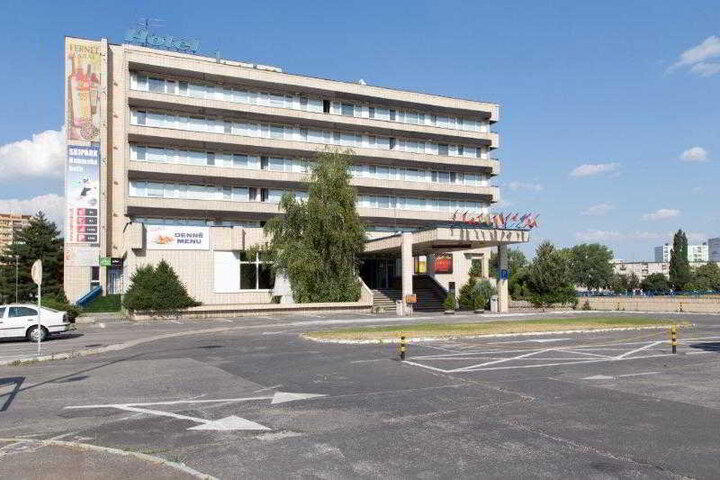 Image of HOTEL JUNIOR