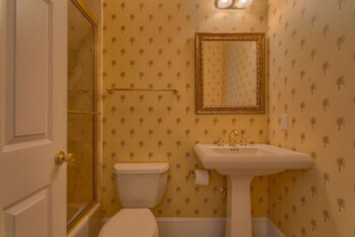 Room 5 of 39