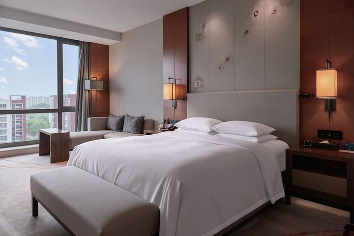 Room 28 of 149