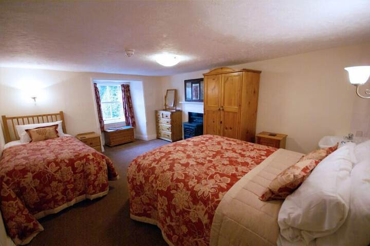 Room 4 of 30