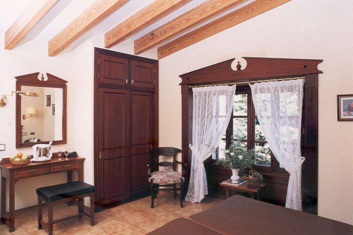 Room 16 of 72