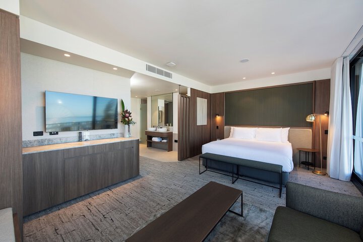 Room 10 of 52