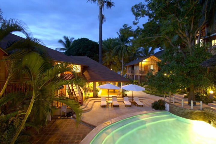 Image of El Galleon Beach Resort Asia Divers