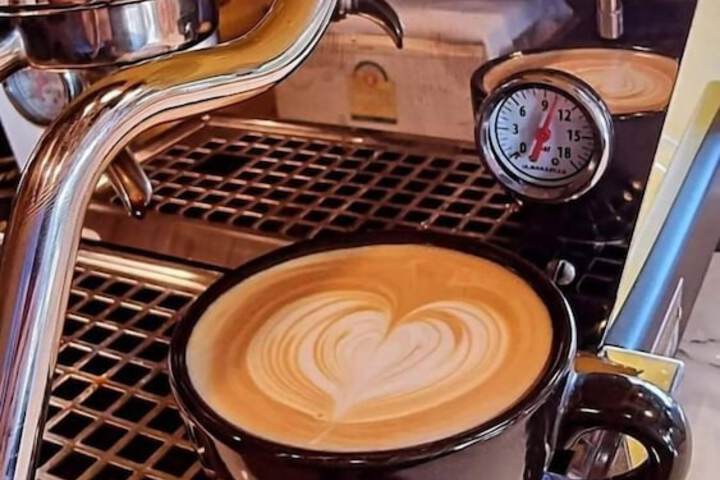 Breakfast/Coffee Service 72 of 94