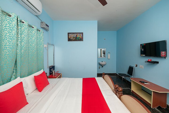 Room 13 of 15