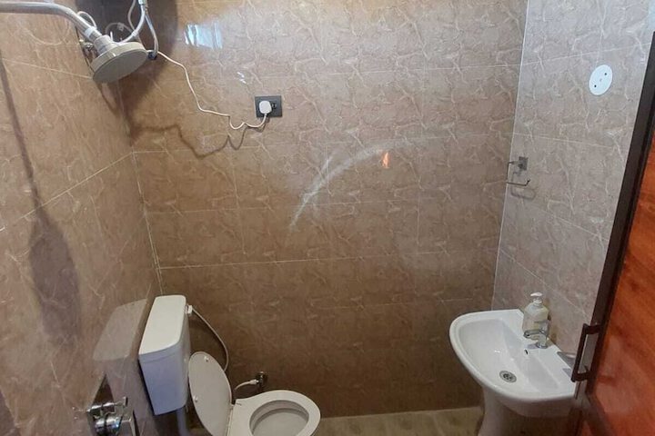 Room 12 of 14