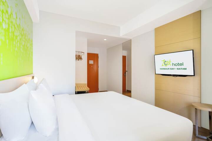 Room 14 of 38