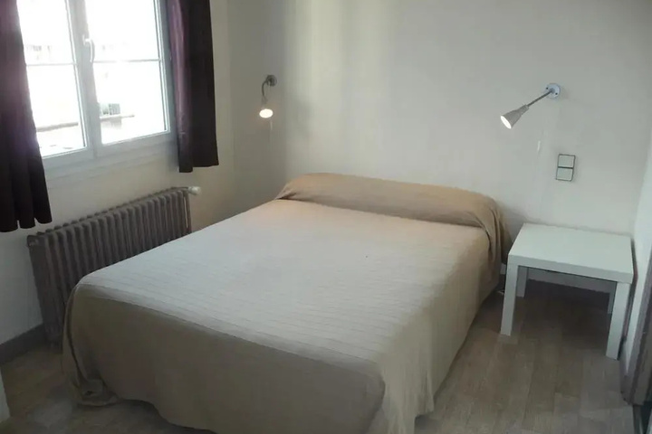 Room 4 of 13