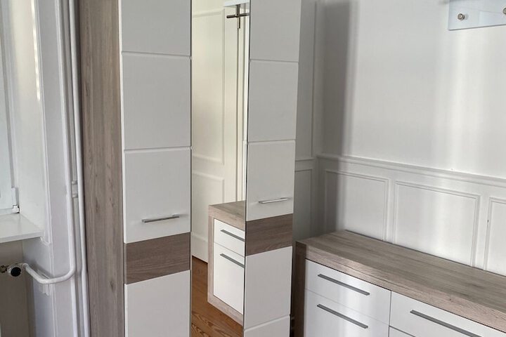 Room 7 of 17