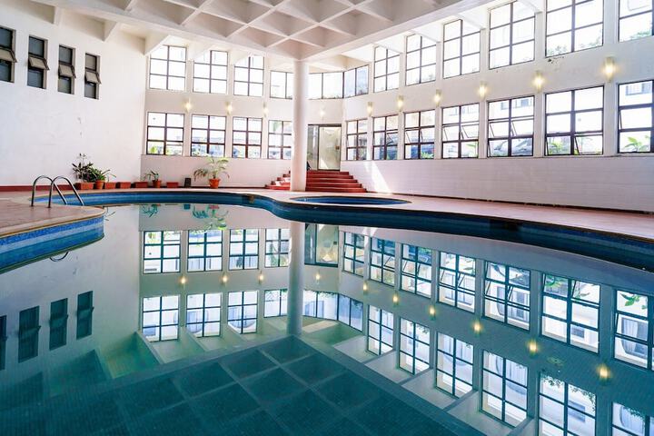 Pool 61 of 123