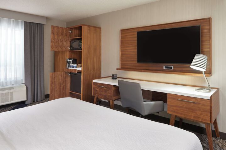 Room 14 of 25