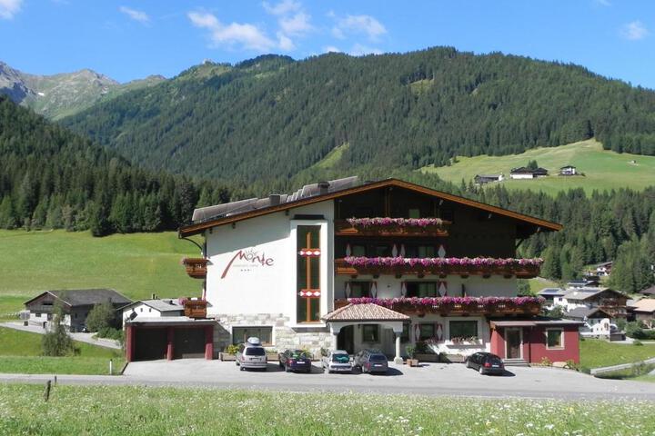 Aparthotel B & B Monte