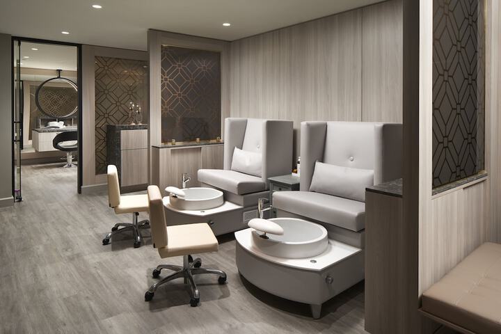 Nail salon