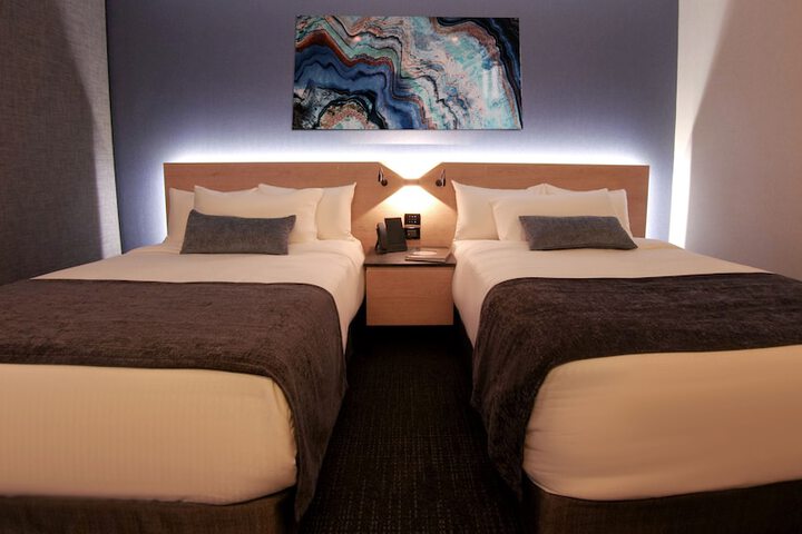 Room 10 of 118