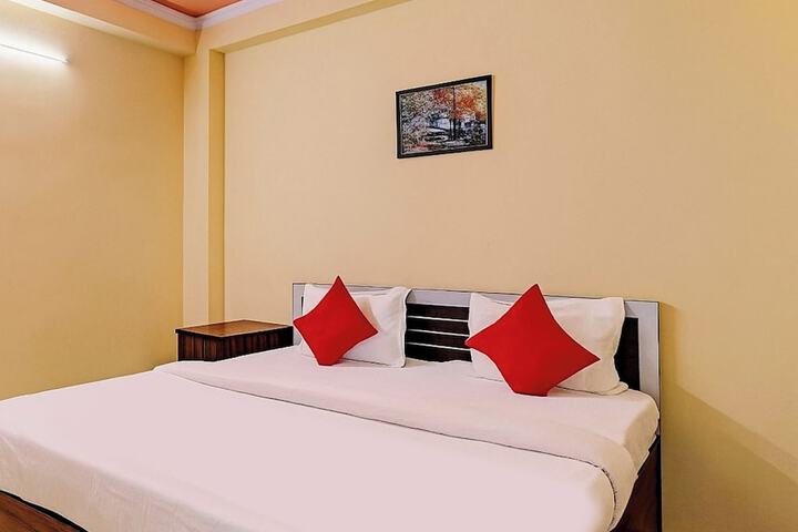 Room 5 of 14