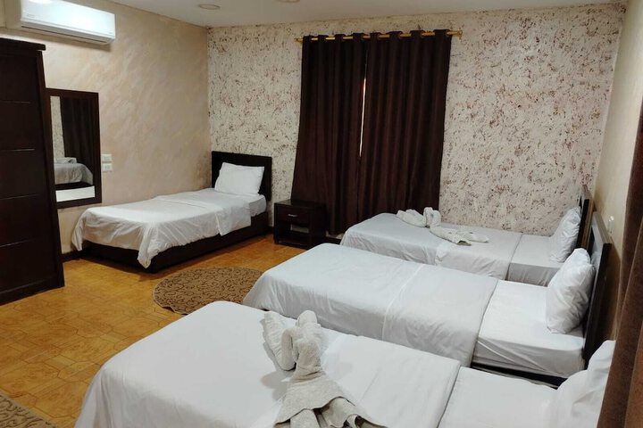 Room 9 of 41