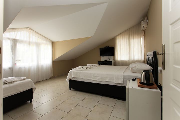 Room 10 of 53