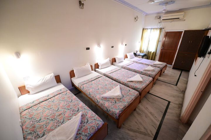 Room 31 of 189
