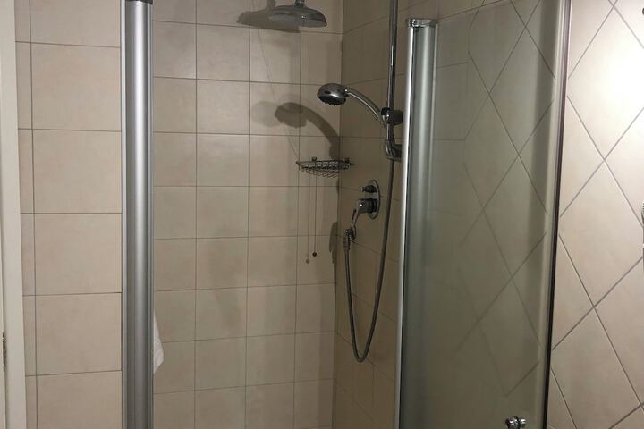 Room 18 of 36