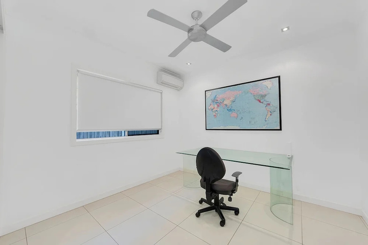 Room 11 of 22