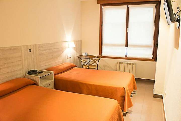 Room 8 of 28