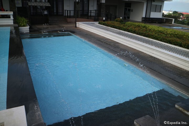 Pool 28 of 60