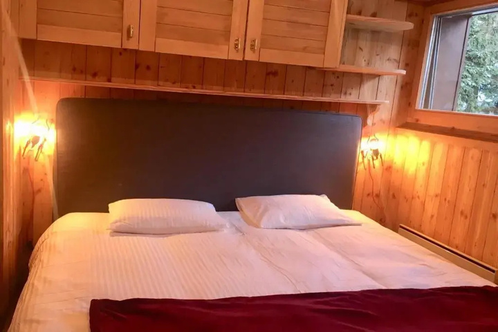 Room 3 of 10
