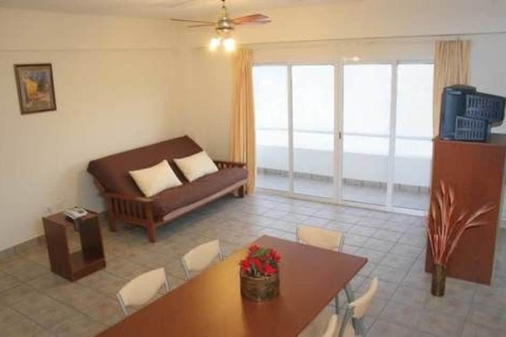 Room 8 of 15