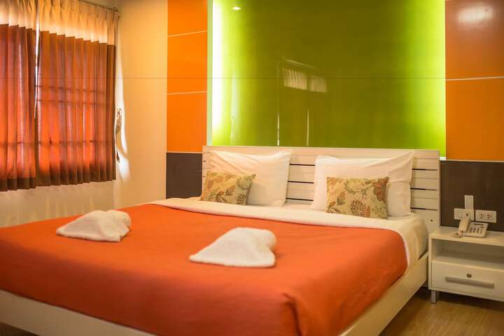 Room 12 of 29