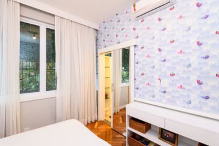 Room 15 of 32
