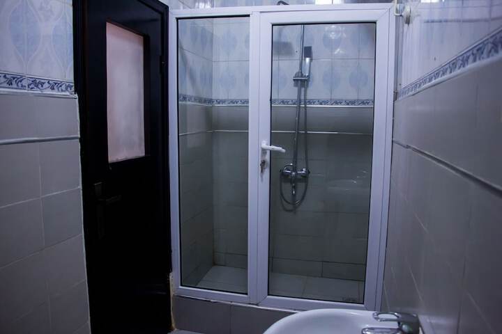 Room 18 of 34
