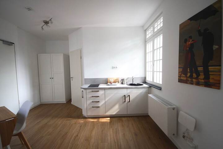 Room 7 of 63