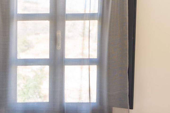 Room 28 of 50