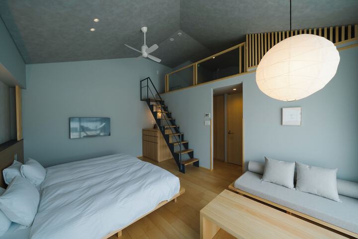Room 13 of 43
