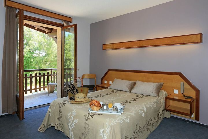 Room 4 of 44