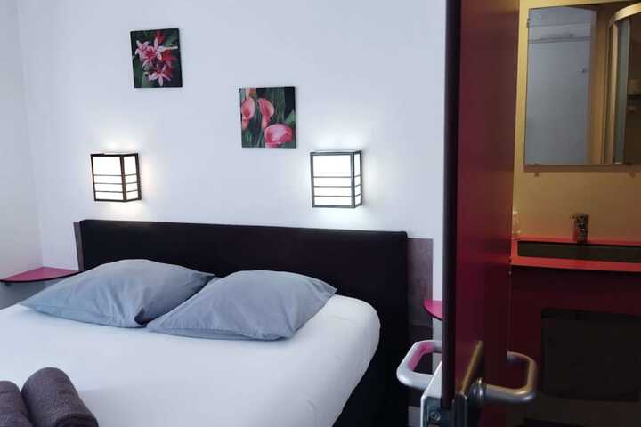 Room 26 of 80