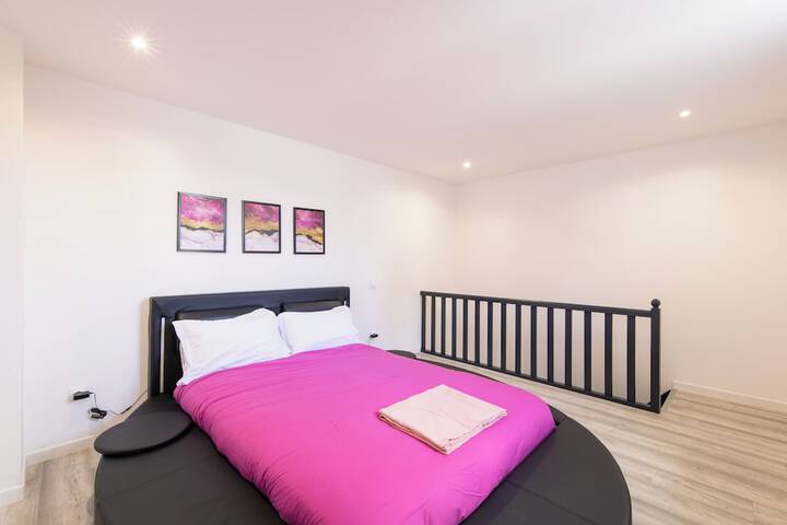 Room 9 of 23