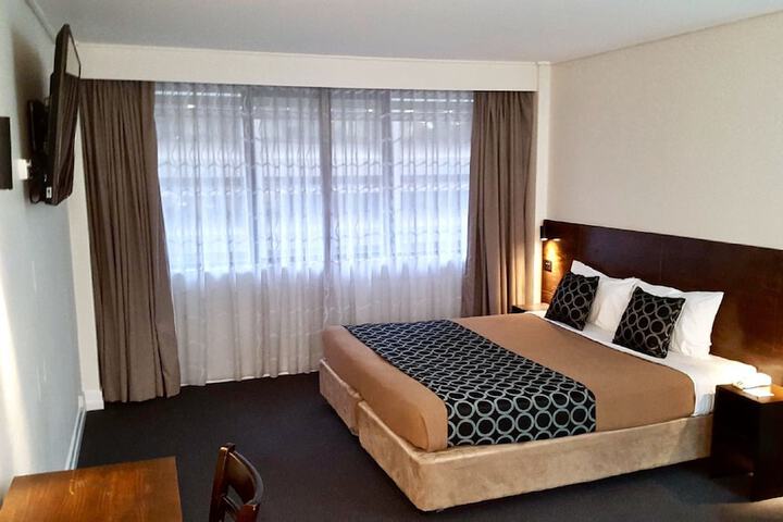 Room 12 of 39