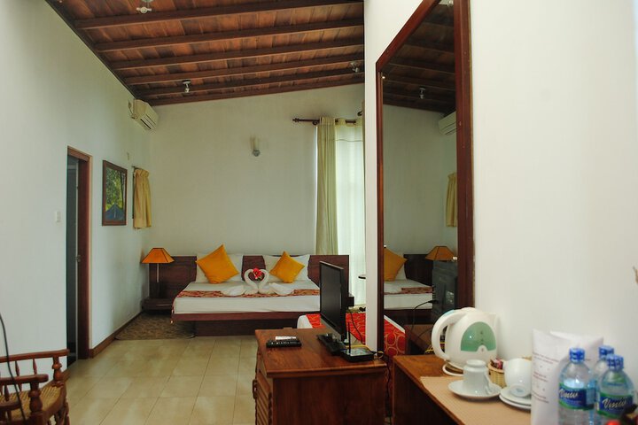 Room 3 of 70
