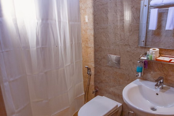 Room 19 of 29