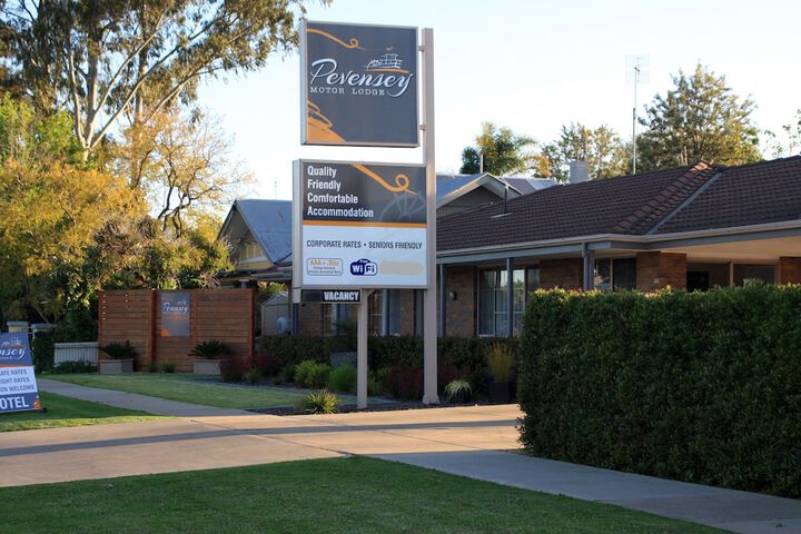 Exterior of Pevensey Motor Lodge